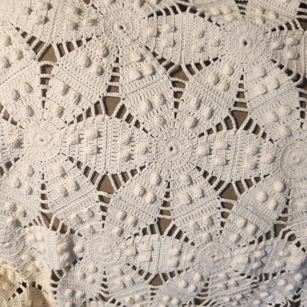 Vintage crochet bedspread‎